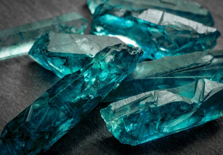 Hình ảnh đá aquamarine tự nhiên